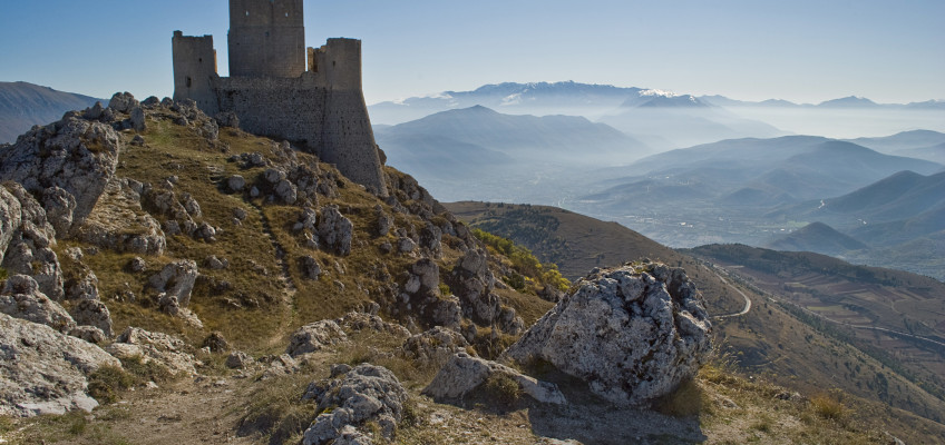 Parco Nazionale del Gran Sasso: Santo Stefano di Sessanio e la fortezza di Rocca Calascio‏