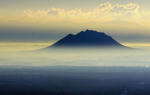 Soratte, la montagna sacra: le leggende, gli eremi, gli alberi secolari