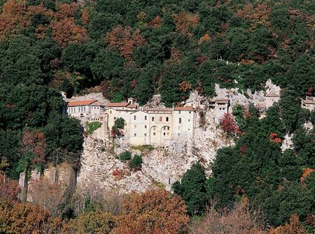 Sulle orme di Francesco: Greccio e la Cappelletta